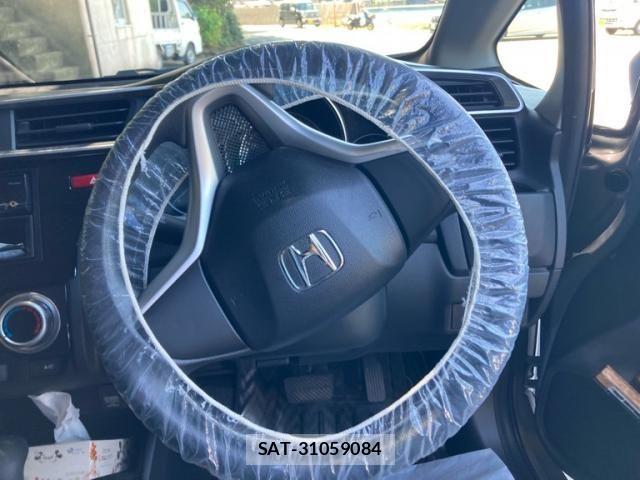 Honda FIT 2014-08 7979231-16