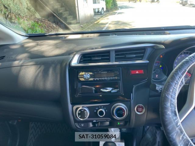 Honda FIT 2014-08 7979231-21