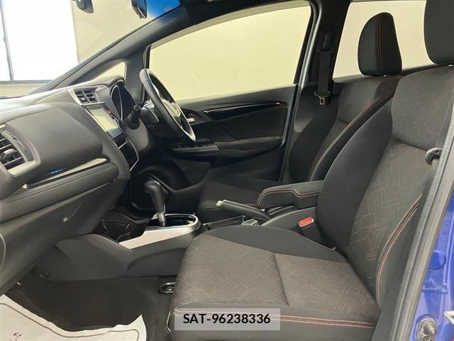 Honda FIT 2013-12 7979229-13