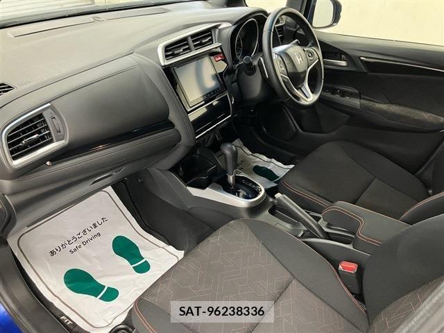 Honda FIT 2013-12 7979229-14