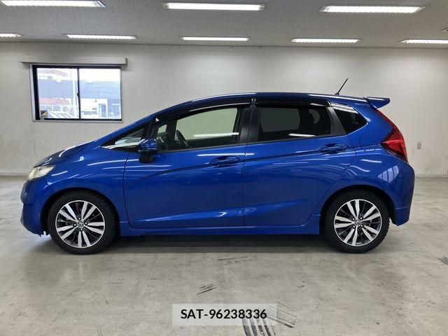 Honda FIT 2013-12 7979229-21