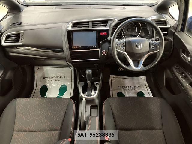 Honda FIT 2013-12 7979229-26