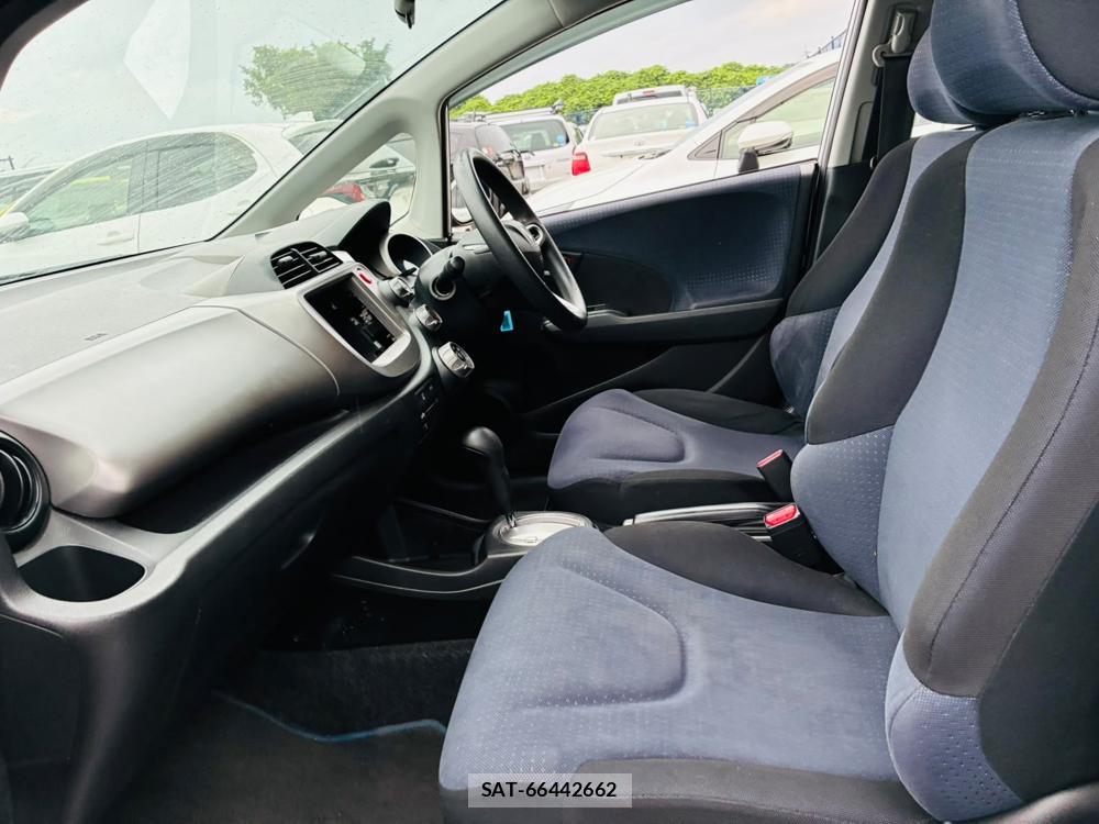 Honda FIT 2010-09 7746819-10