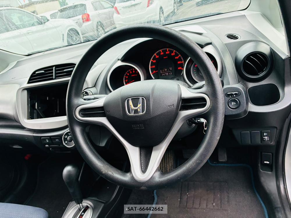 Honda FIT 2010-09 7746819-14