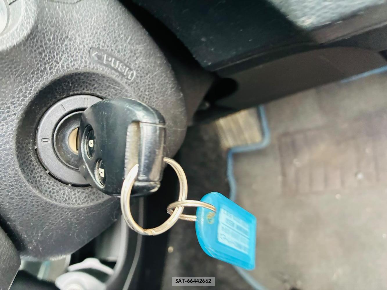 Honda FIT 2010-09 7746819-16