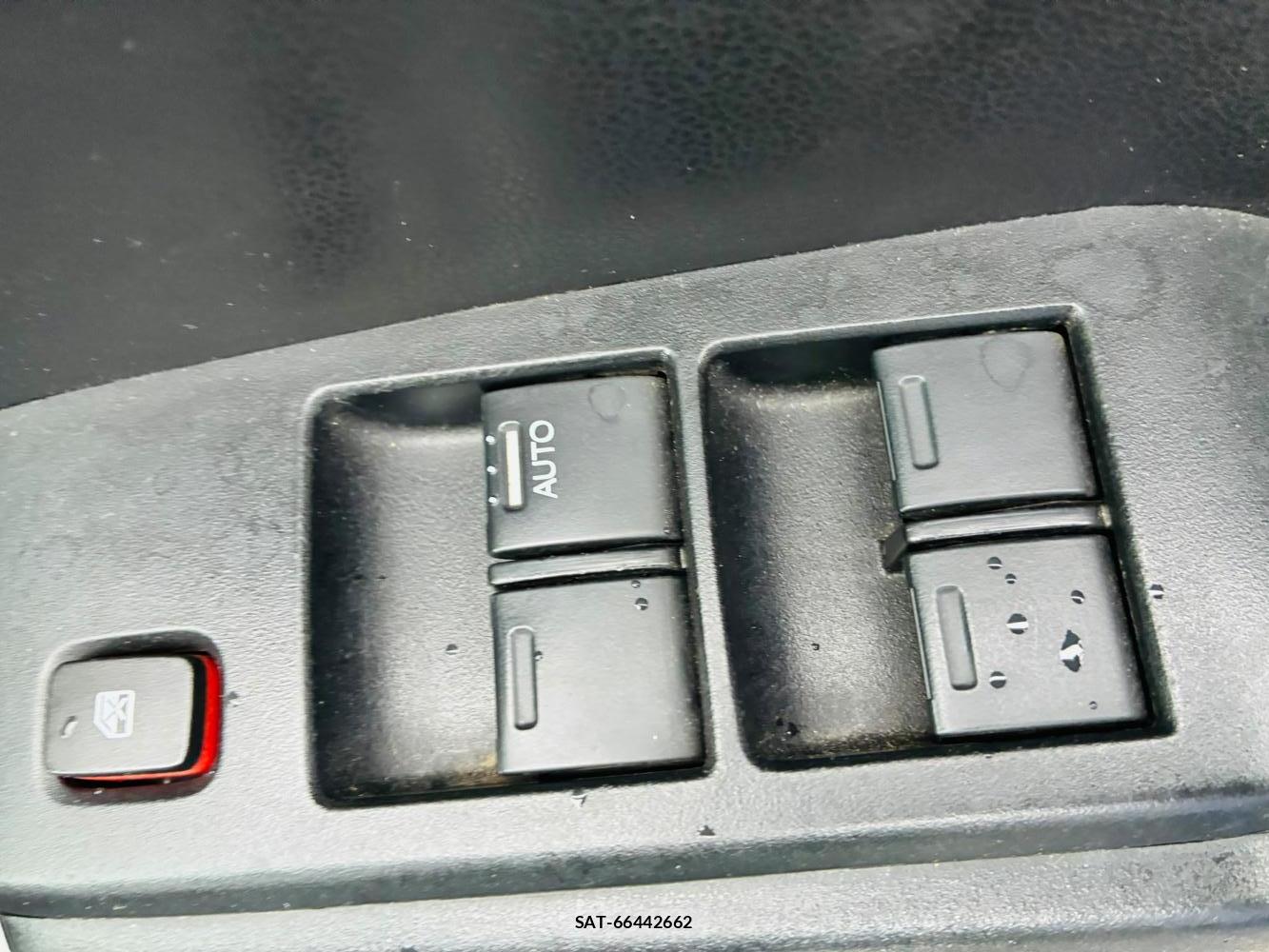 Honda FIT 2010-09 7746819-21