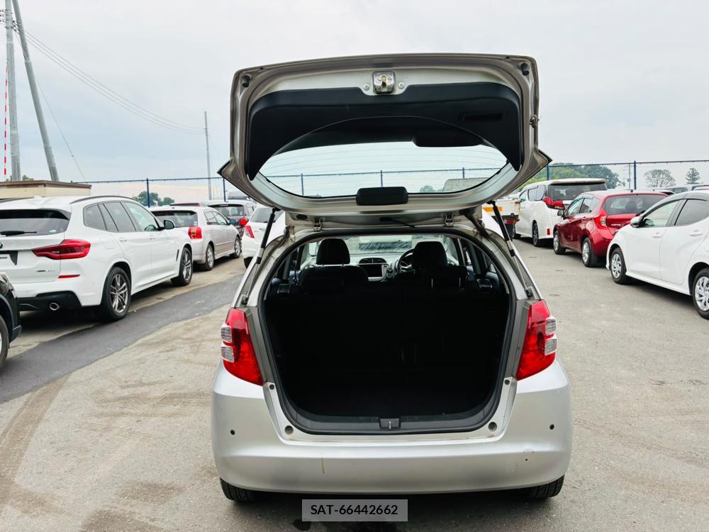 Honda FIT 2010-09 7746819-26