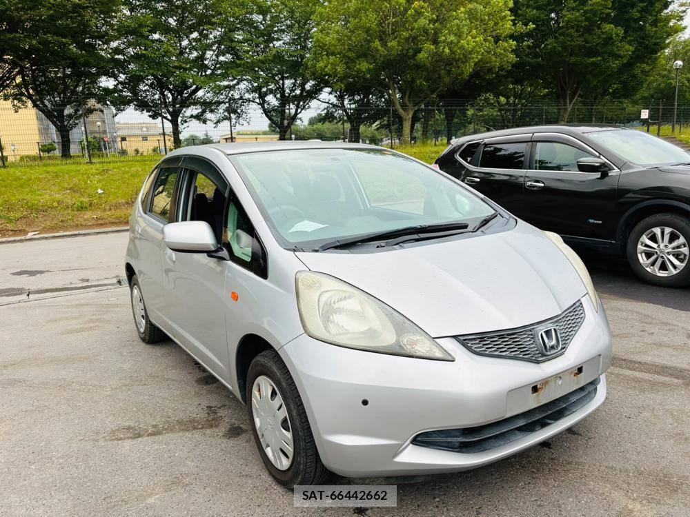 Honda FIT 2010-09 7746819-6