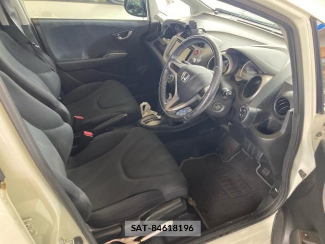 Honda FIT 2010-09 8035565-14