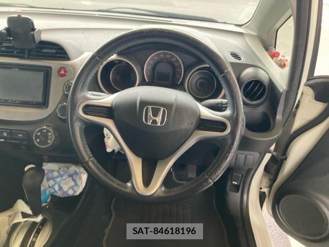 Honda FIT 2010-09 8035565-19