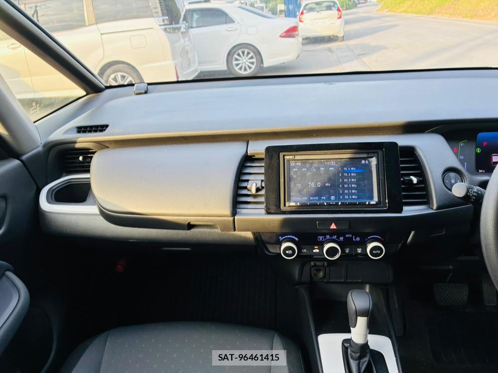 Honda FIT 2021-05 7927631-16