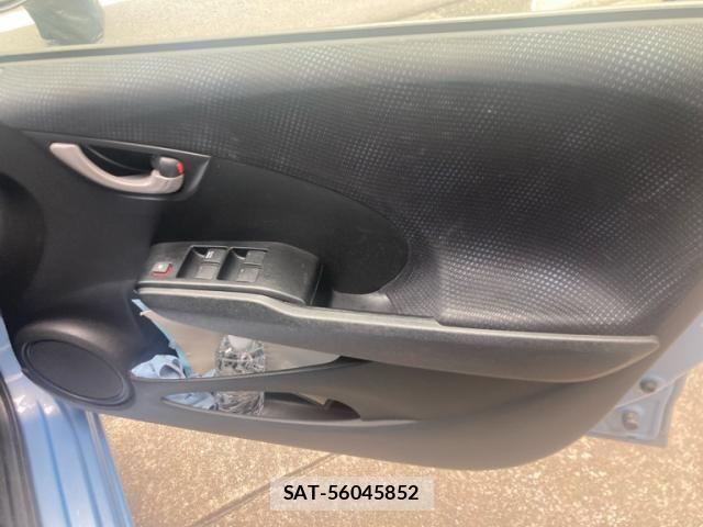 Honda FIT 2013-02 8035561-9