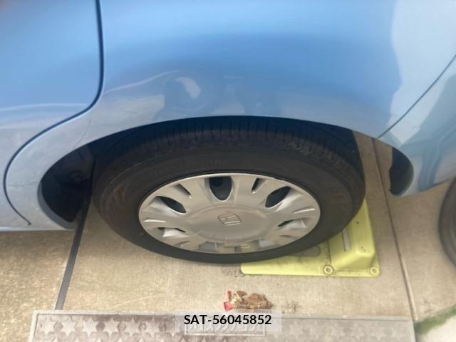 Honda FIT 2013-02 8035561-5