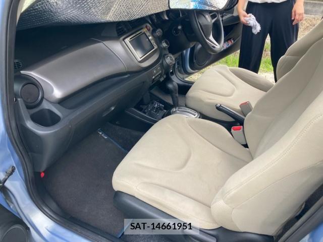 Honda FIT 2009-08 8035562-9