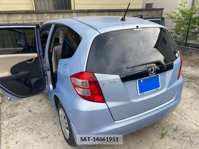 Honda FIT 2009-08 8035562-2