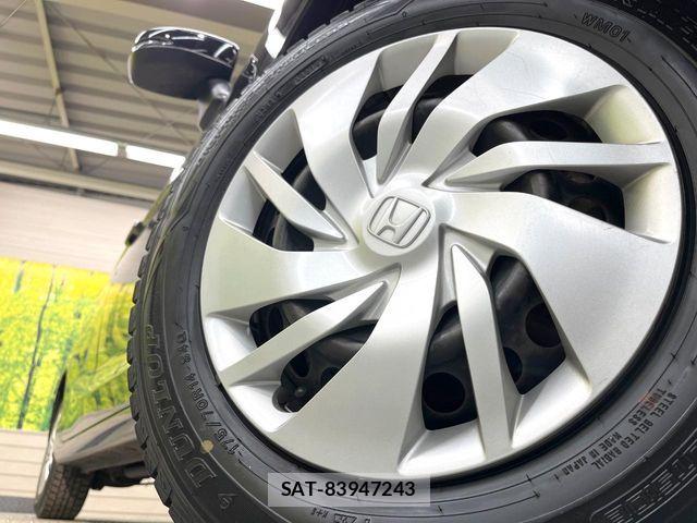 Honda FIT 2014-03 8035549-12
