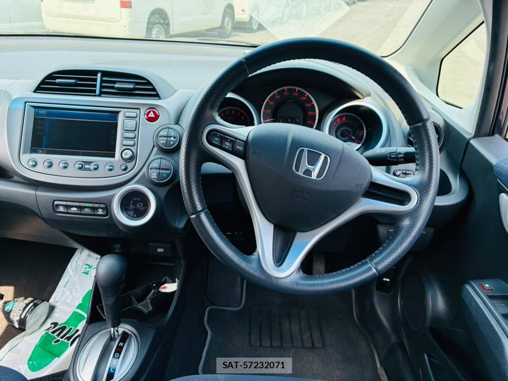 Honda FIT 2009-12 7972161-13