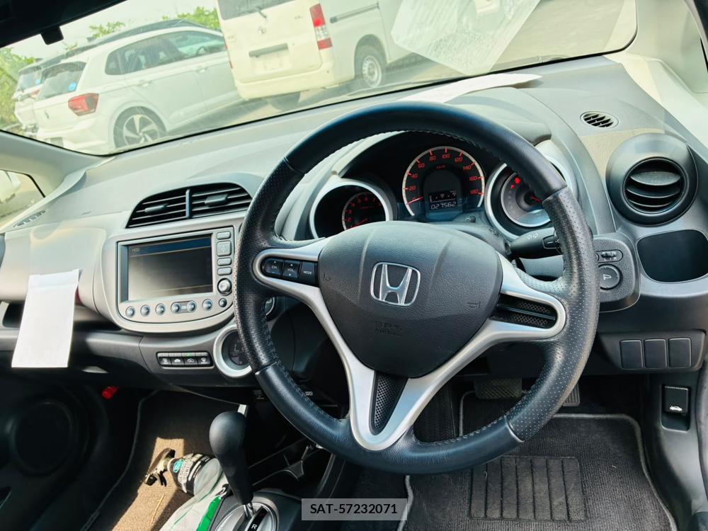 Honda FIT 2009-12 7972161-14