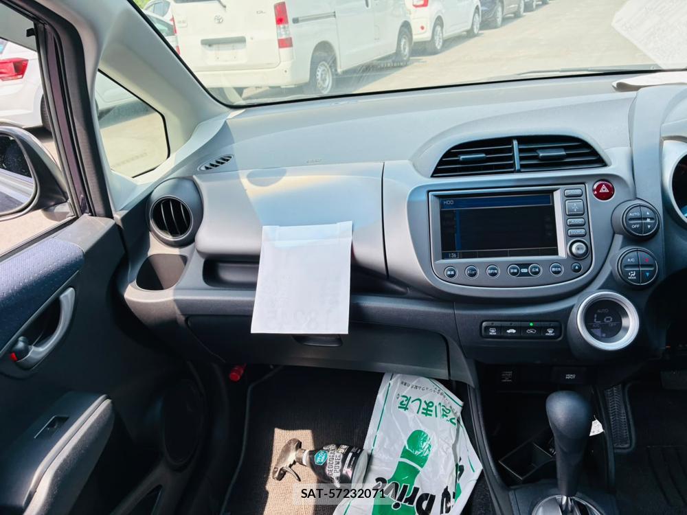 Honda FIT 2009-12 7972161-17