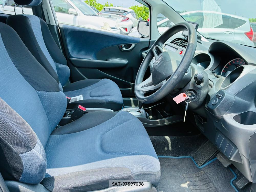 Honda FIT 2009-09 7972160-11