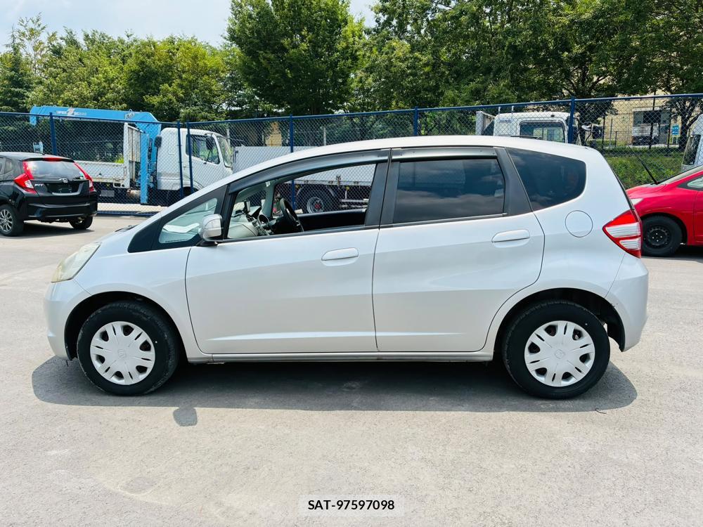 Honda FIT 2009-09 7972160-1