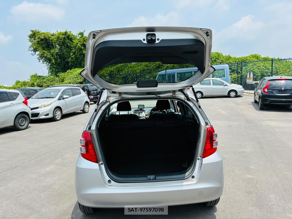 Honda FIT 2009-09 7972160-25