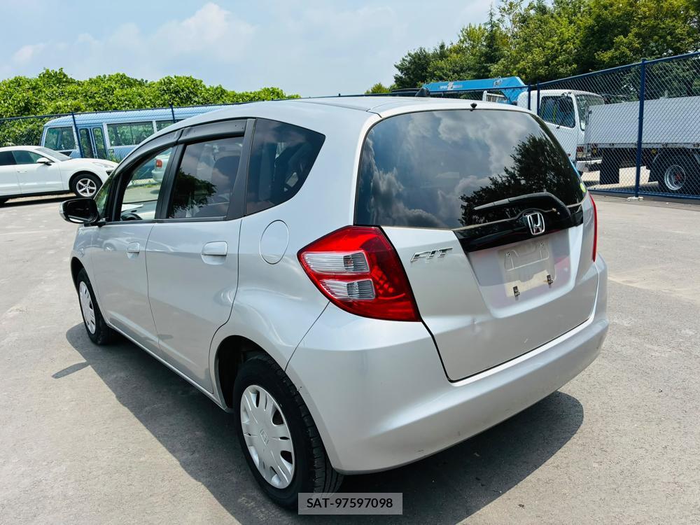 Honda FIT 2009-09 7972160-2