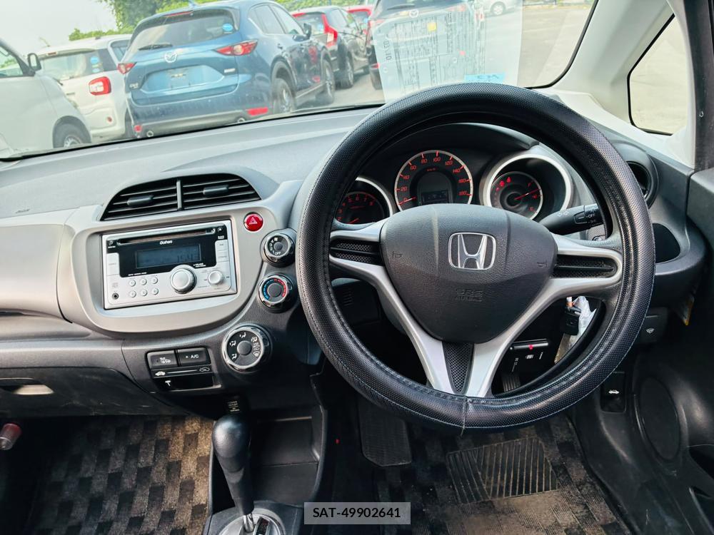 Honda FIT 2010-04 7927510-13
