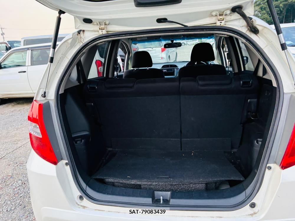 Honda FIT 2012-03 7957954-19