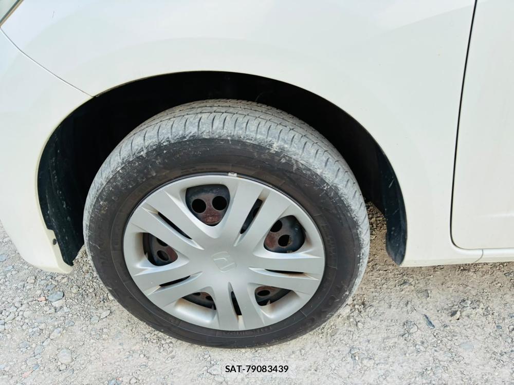 Honda FIT 2012-03 7957954-23