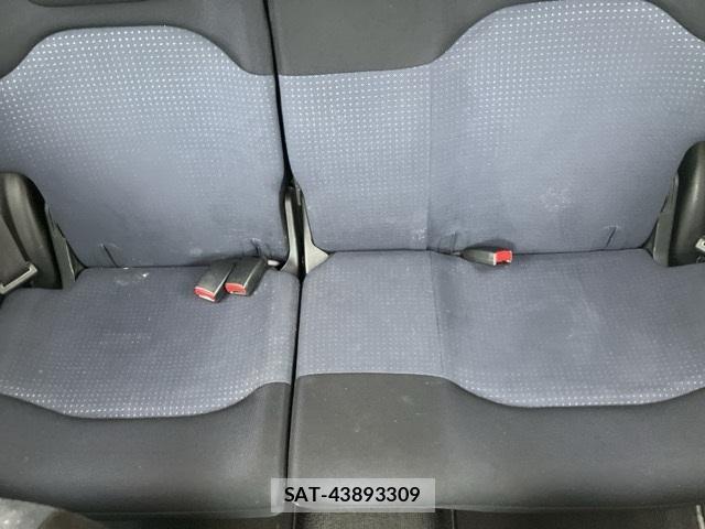 Honda FIT 2009-10 8032640-11