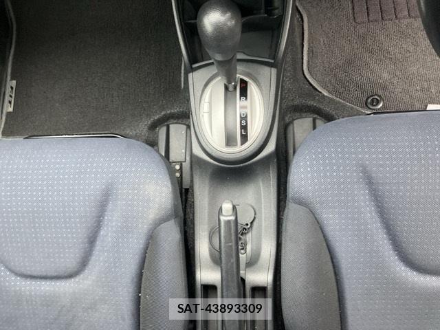 Honda FIT 2009-10 8032640-7