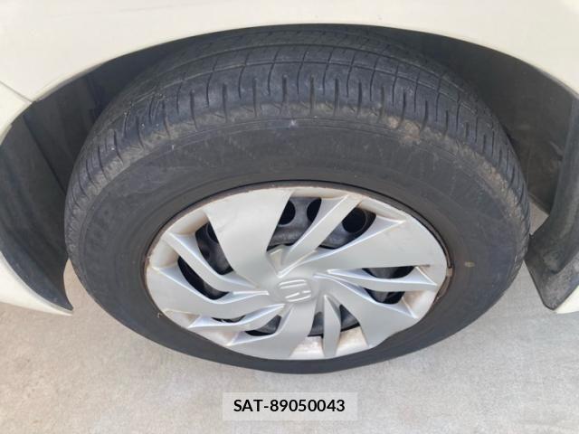 Honda FIT 2015-08 8073756-9