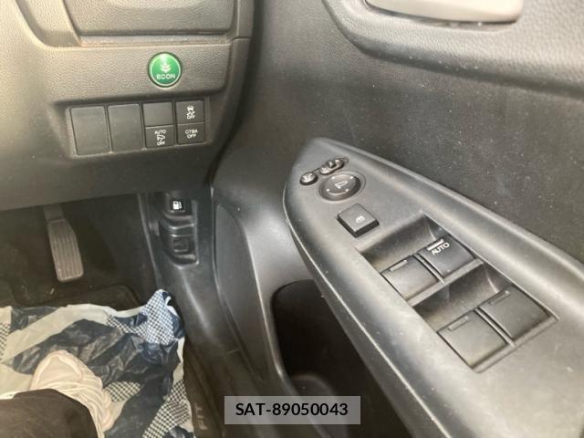 Honda FIT 2015-08 8073756-16