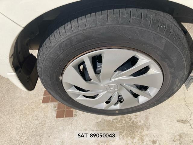 Honda FIT 2015-08 8073756-7