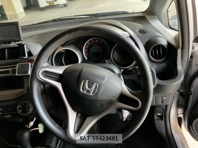 Honda FIT 2008-03 8073763-13