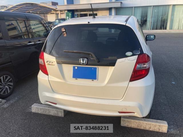 Honda FIT 2011-10 8073765-4