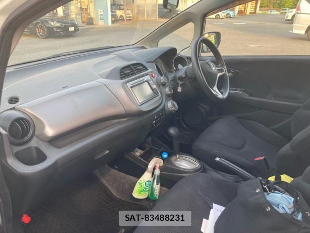 Honda FIT 2011-10 8073765-7