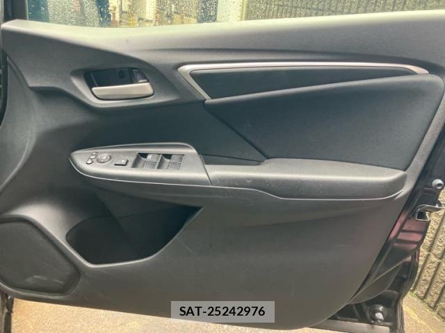 Honda FIT 2017-09 8073755-10