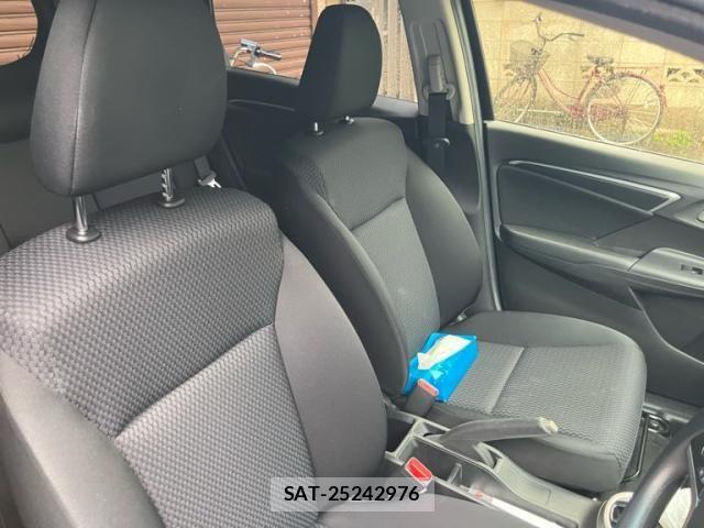 Honda FIT 2017-09 8073755-12