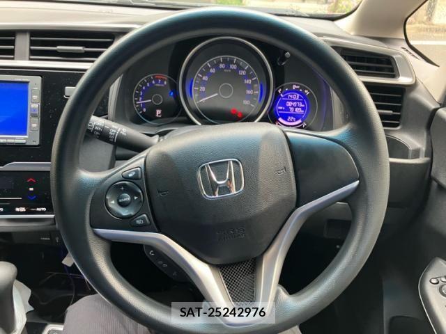Honda FIT 2017-09 8073755-16