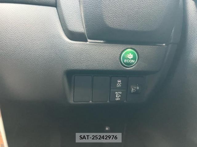 Honda FIT 2017-09 8073755-21