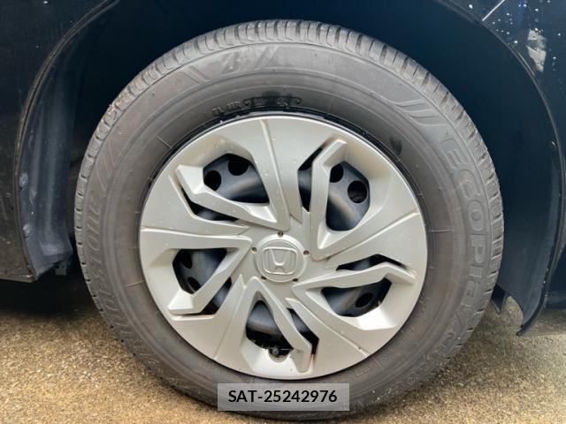 Honda FIT 2017-09 8073755-4