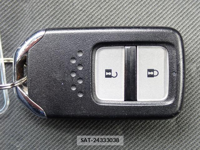 Honda FIT 2022-05 8073752-18