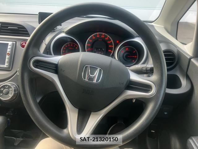 Honda FIT 2009-08 8073760-13