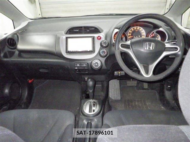 Honda FIT 2009-10 7946264-5