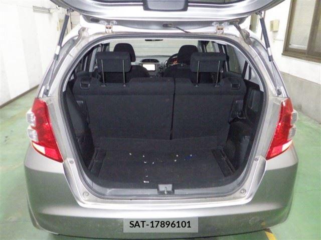 Honda FIT 2009-10 7946264-7