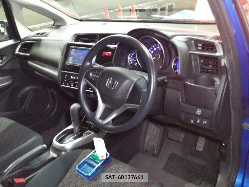 Honda FIT 2015-10 8083206-4