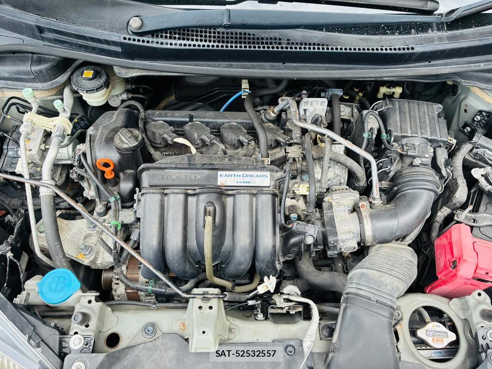 Honda FIT 2016 8022753-32