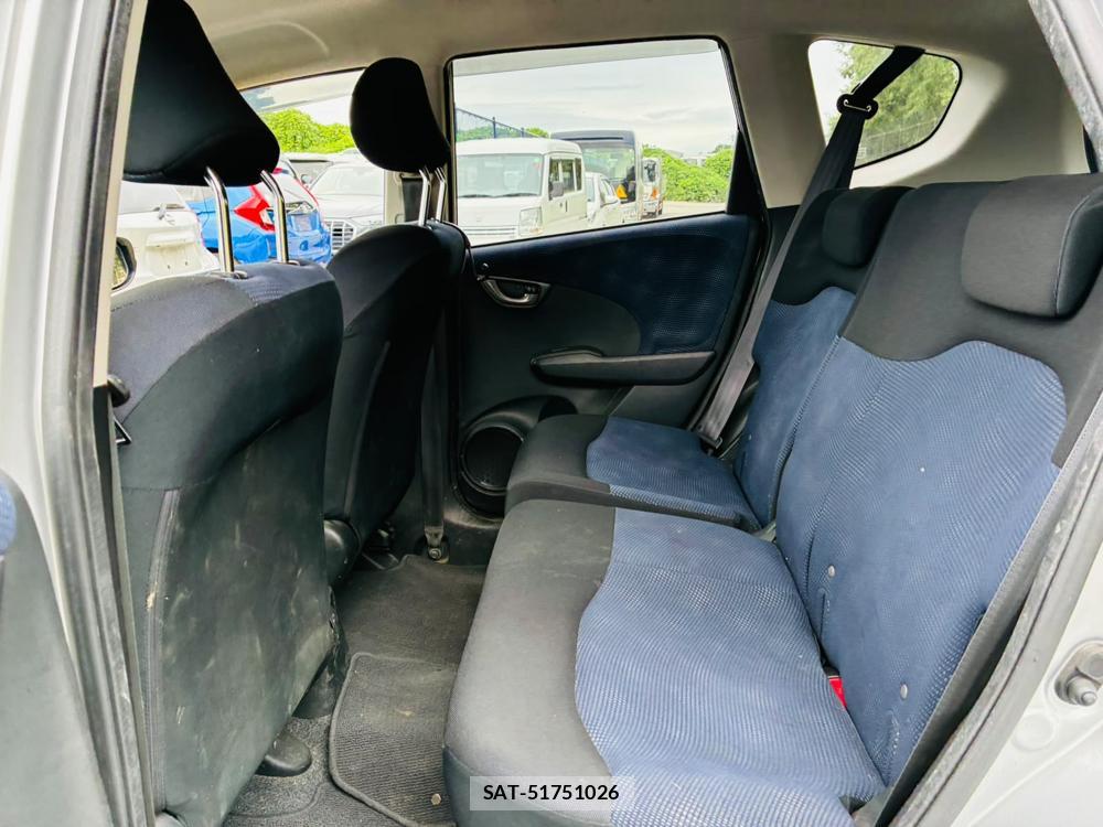 Honda FIT 2012-05 8056362-9